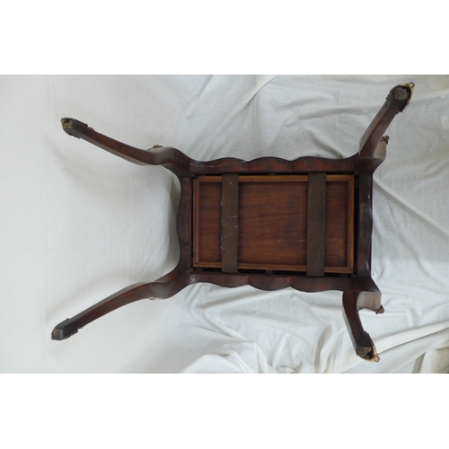 577 - A good quality 18th/19thC walnut and ormolu mounted collectors display table with galleried top, lif... 