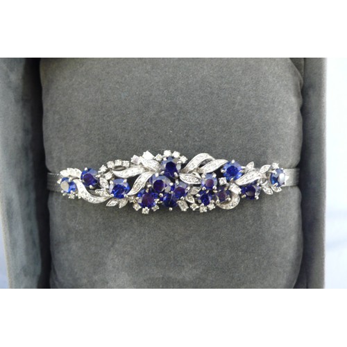 450 - Very pretty 18ct White Gold, Sapphire and diamond bracelet, Total weight 21grms