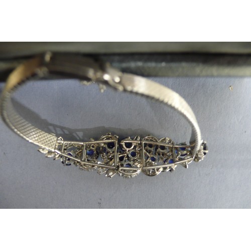 450 - Very pretty 18ct White Gold, Sapphire and diamond bracelet, Total weight 21grms