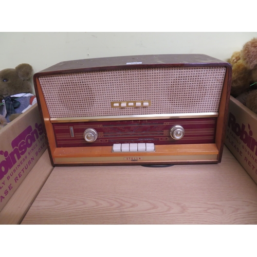 212 - An old Stella radio