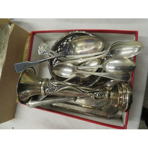 139 - Collection of silver items including cutlery