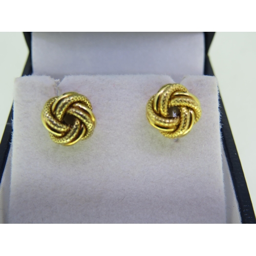 114 - pair of 9ct gold knot stud earrings