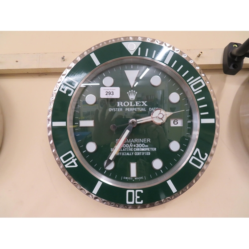 293 - Wall clock in the form of Rolex Submariner Hulk