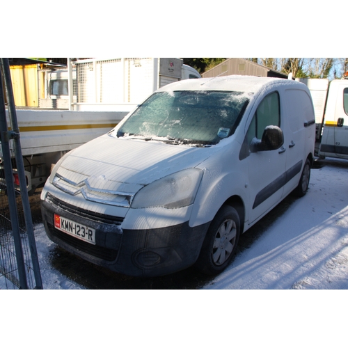 1 - KMN123R
Citroen Berlingo Van 1560cc
First Registered 04.10.2011
Approx 63,607 miles
Manual Diesel
VA... 