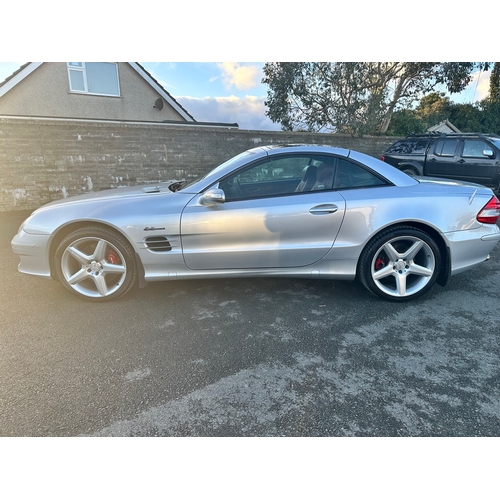 10 - RMN800J
Silver Mercedes SL500 AMG 5461cc
First Registered 29.09.2006
Approx 82,000 miles
Auto Petrol... 