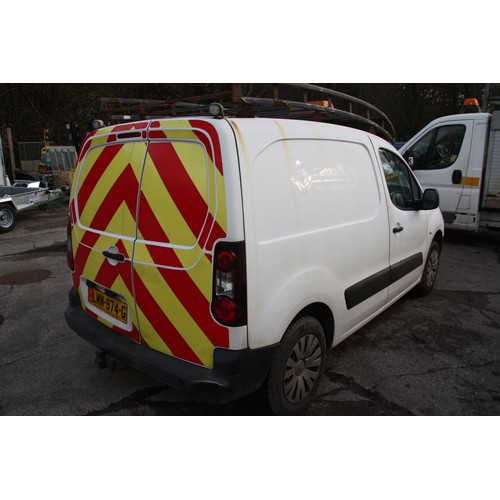 4 - LMN974G
White Citroen Berlingo XTR+ 1560cc
First Registered 25.07.2013
Approx 129,942 miles
Manual D... 