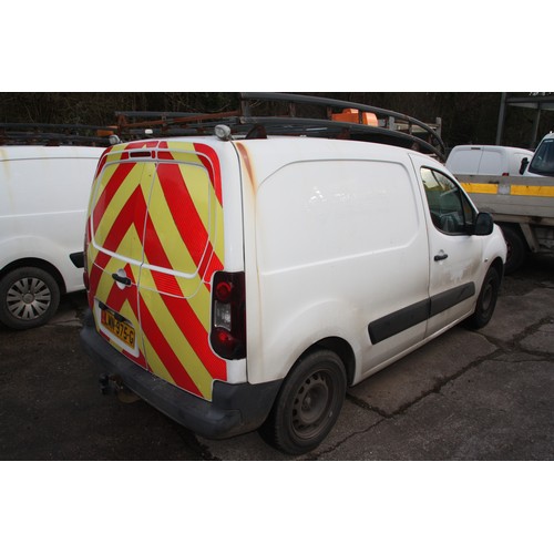 60 - LMN975G
White Citroen Berlingo van 1560cc
First Registered 25.07.2013
Approx 124,951 miles
Manual Di... 