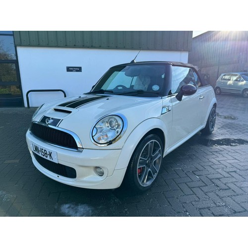 14 - LMN158K
White Mini Cooper S 1598cc
First Registered 12.10.2009
Approx 91,000 miles
Manual Petrol