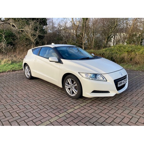 23 - NMN429X
White Honda CR-Z Sport I-VTEC 1497cc
First Registered 29.11.2010
Approx 85,000 miles
Manual ... 