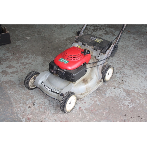 84 - Honda HRB535 petrol mower