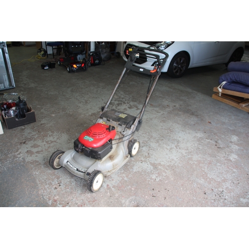 84 - Honda HRB535 petrol mower