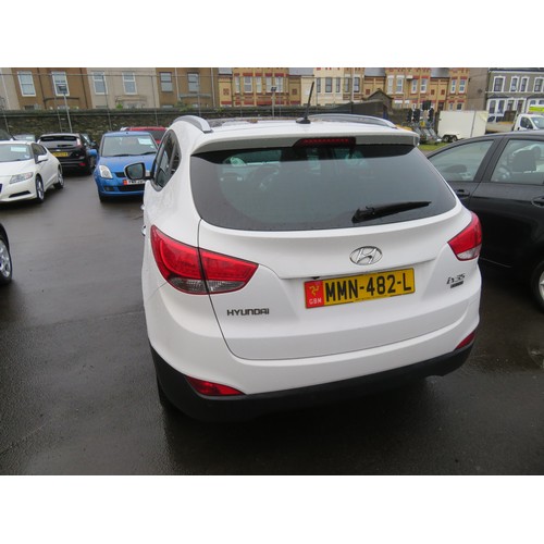 16 - MMN482L
White Hyundai iX35 1.7 CRDi 2WD
First Registered 18.04.2013
Approx 81,000 miles
Manual Diese... 