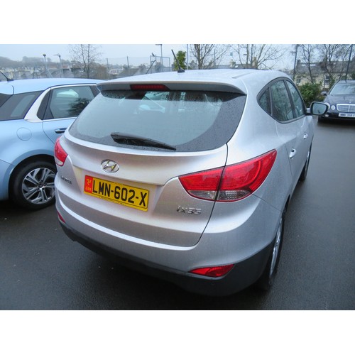 42 - LMN602X
Silver Hyundai IX35 1591cc 2WD
First Registered 05.01.2012
Approx 75,666 miles
Manual Petrol