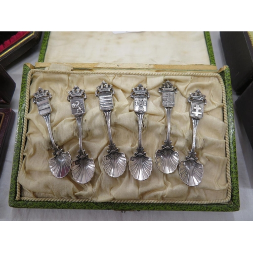 222 - Six French silver salt spoons, boxed