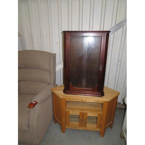 185 - Pine effect cabinet with cupboard to base plus a corner unit