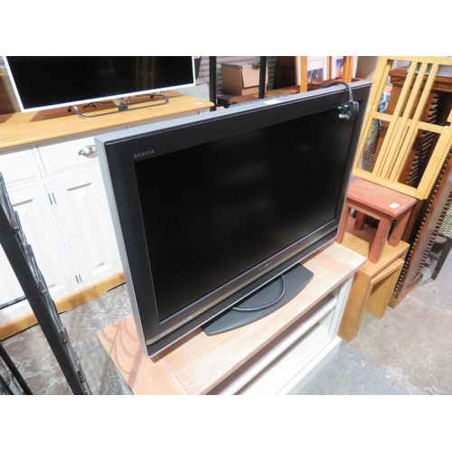 40 - Sony Bravia F/S TV  (no remote) 31 inch