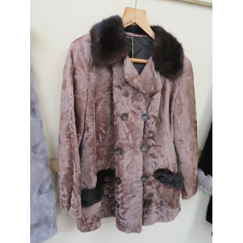 490 - Faux fur coat with mink collar