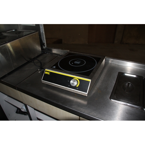 85 - Small Catering Trailer
Included in sale
Parry four burner griddle
Fridge & Freezer
Two bain marie
Bu... 