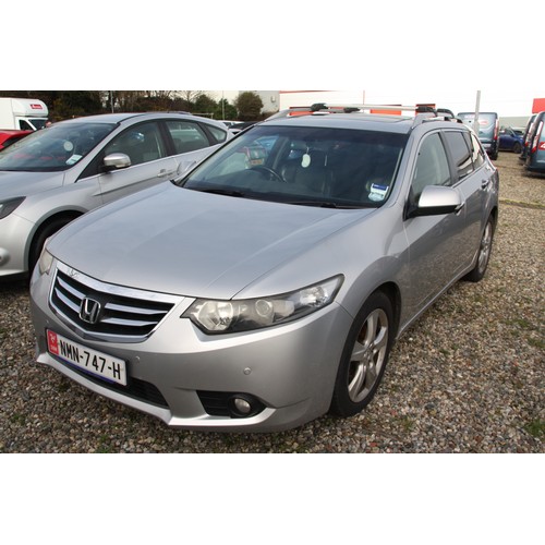 24 - NMN747H
Silver Honda Accord Tourer 2199cc
First Registered 20.09.2011
Approx 112,238 miles
Manual Di... 