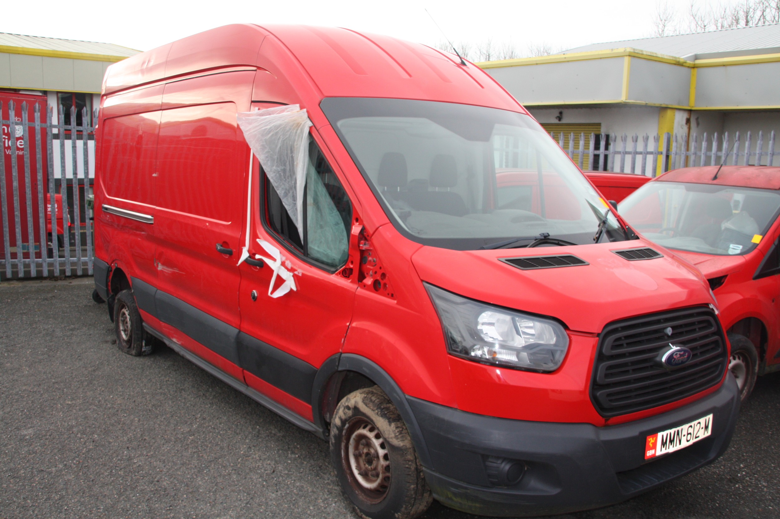 Mmn612m Red Ford Transit Lwb 1995cc First Registered 03102016 Miles Unknown Manual Diesel Parts O 0626