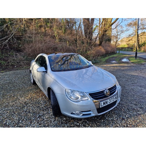 4 - LMN373N
Silver Volkswagen EOS Convertible 1968ccDSG Sport
First Registered 31.03.2008
Approx 67,650 ... 