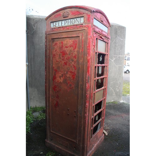 110 - Iconic K6 Circa 1930s British red Cast Iron Telephone Box
In need of restoration