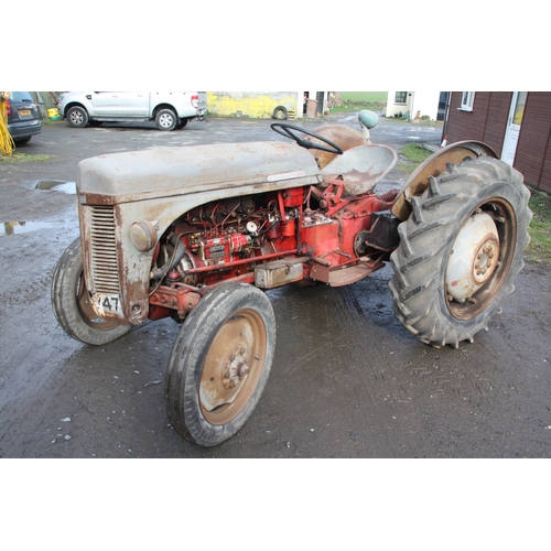 10 - Ferguson FF30 - early 1950's
4 cylinder diesel 
3 point linkage PTO
Starts and runs
VAT ON HAMMER @ ... 