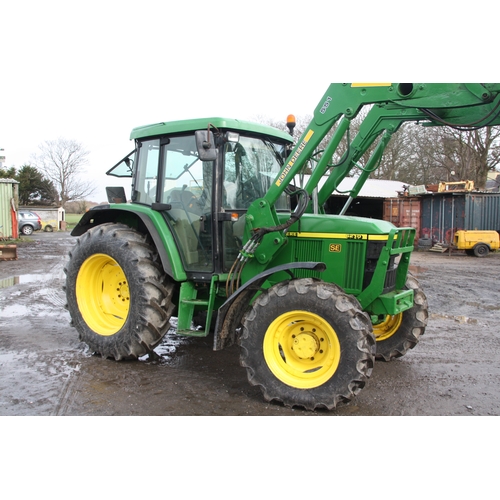 11 - RMN889L
John Deere 6210SE with 551 loader and bucket
First Registered 22.05.2003
Approx 5635 hours
4... 