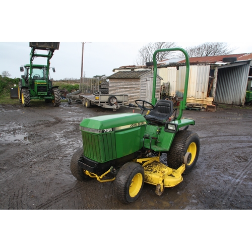 31 - John Deere 755 with triple cutting deck
3 point linkage & PTO
Unknown hours
3 cylinder diesel
runnin... 