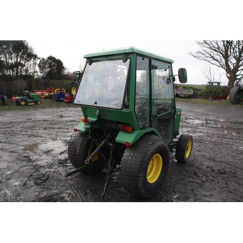 34 - John Deere 955 with cab
Early 2000's
Approx 1504 hours
3 point linkage and PTO
3 cylinder diesel
VAT... 