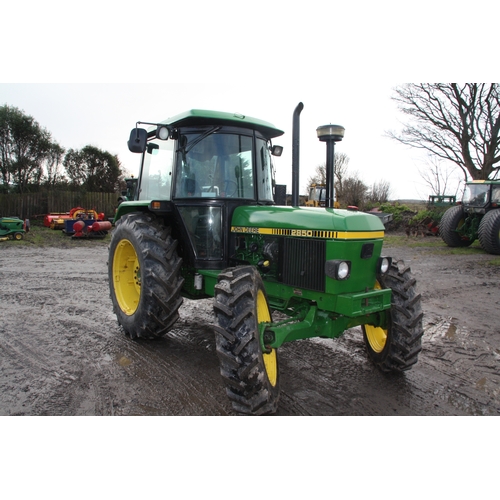 54 - RMN890L
John Deere 2850 SG2 Cab
First Registered 01.08.1998
Approx 13913 hours
4WD with all new tyre... 