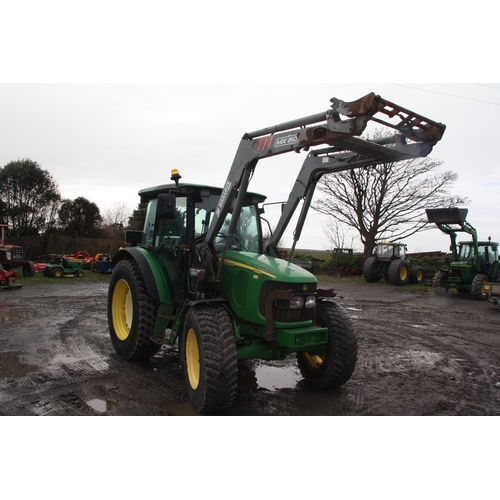 67 - John Deere 5820 with MX loader
First Registered 01.04.2007
Approx 2215 hours
4WD industrial tyres
le... 