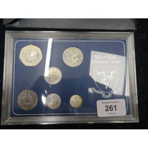 261 - An Isle of Man 1975 sterling silver decimal coin set (cased with certificate and box)