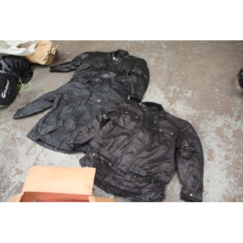 85 - Collection of motorcycle jackets, leathers, gloves, boots etc see images for size