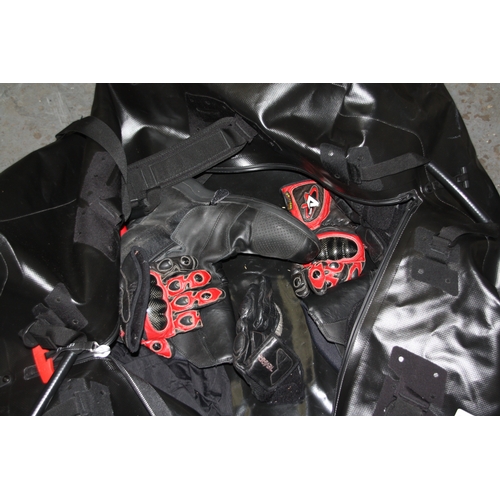 85 - Collection of motorcycle jackets, leathers, gloves, boots etc see images for size