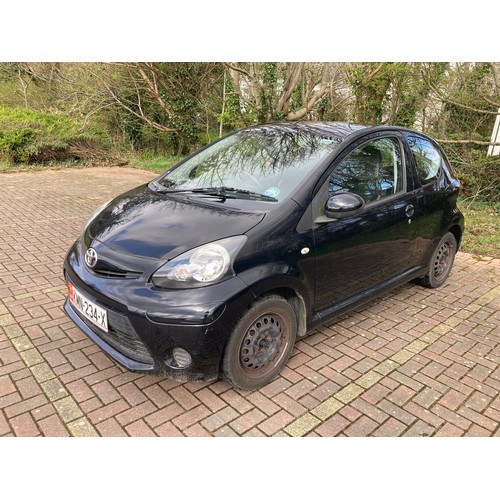 18 - KMN234X
Black Toyota Aygo 1.0 ICE
First Registered 01.06.2012
Approx 40,000 miles
Manual Petrol
6 se... 