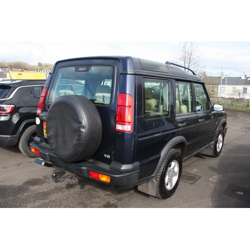 110 - EMN337N
Blue Land Rover Discovery 3947cc
First Registered 12.07.1999
Approx 76,700 miles
Auto Petrol... 