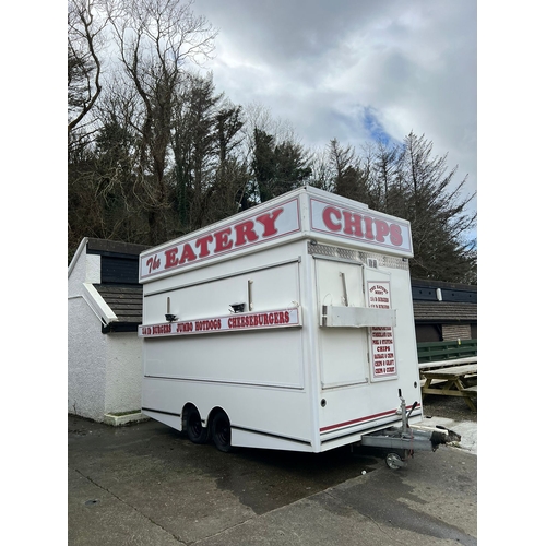 131 - Catering Trailer (burger trailer)
2 x fryers
2 x hot plates
2 x XL Bain Marie's
Large tea urn,
Drink... 