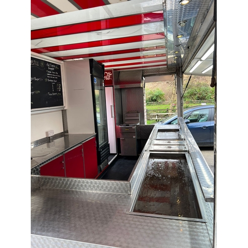 131 - Catering Trailer (burger trailer)
2 x fryers
2 x hot plates
2 x XL Bain Marie's
Large tea urn,
Drink... 