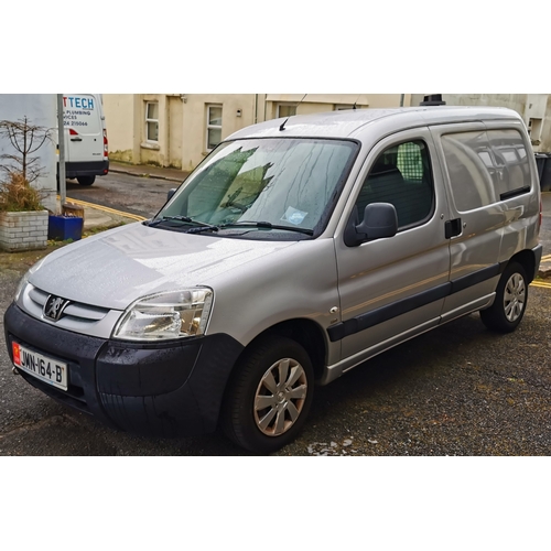 145 - JMN164B
PEUGEOT PARTNER LX600 1.6 HDI
First Registered 13.09.2007
Approx 84,330 miles
Manual Diesel
... 