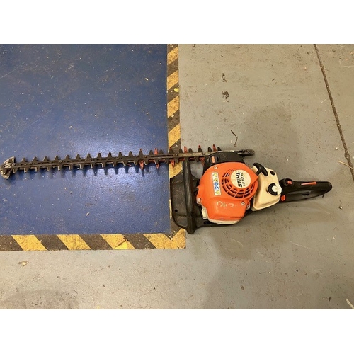 188 - Stihl Hedge Trimmer HS82R
SPARE/REPAIR
GEAR BOX & TRIMMER SHAFT BROKEN
VAT ON HAMMER @ 20%