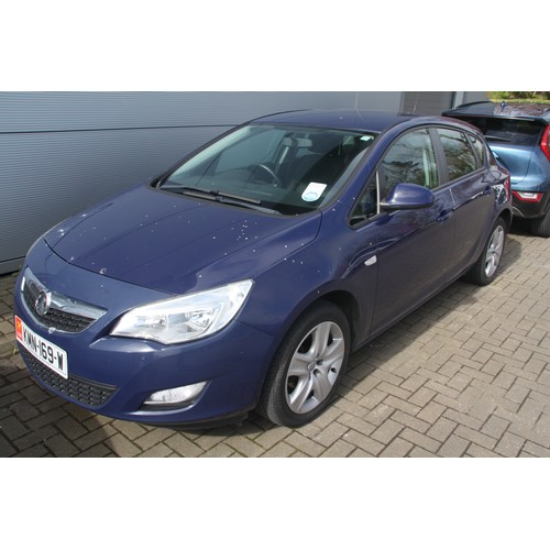 118 - KMN169W
Blue Vauxhall Astra XCLSV 1398cc
First Registered 30.04.2012
Approx 41,771 miles
Manual Petr... 