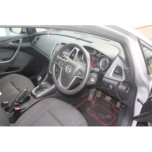 126 - RMN926M
Silver Vauxhall Astra GTC Sport 1362cc
First Registered 11.05.2012
Approx 85,866 miles
Manua... 