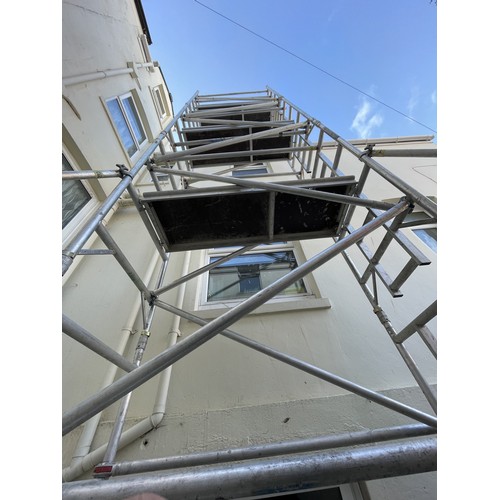 167A - 3T LADDERSPAN SCAFFOLDING 850 (W) X 1.8M (L) 8.2M WORKING HEIGHT. VERY GOOD CONDITION. FULL WORKING ... 