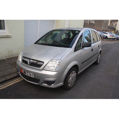 148 - LMN574E
Silver Vauxhall Meriva 1364cc
First Registered 19.03.2010
Approx 91,000 miles
Manual Petrol
... 