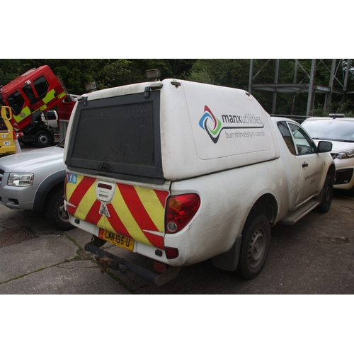 18 - LMN195U
White Mitsubishi L200 DI-D 4LIFE 2477cc
First Registered 21.10.2014
Approx 83,000 miles
Manu... 