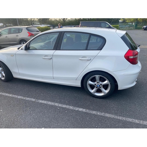 80 - NMN666A
White BMW 116i E87 Sport 2000cc
First Registered 02.09.2009
Approx 104,900 miles (Exchange e... 