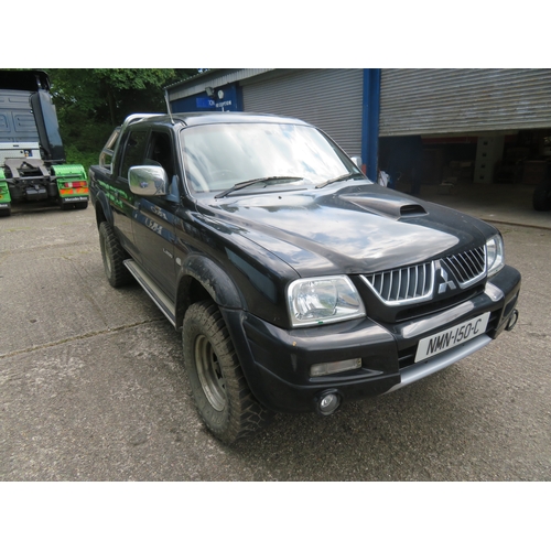 118 - NMN150C
Black Mitsubishi L200 Animal 2477cc
First Registered 15.07.2005
Approx 200,000 miles
Manual ... 