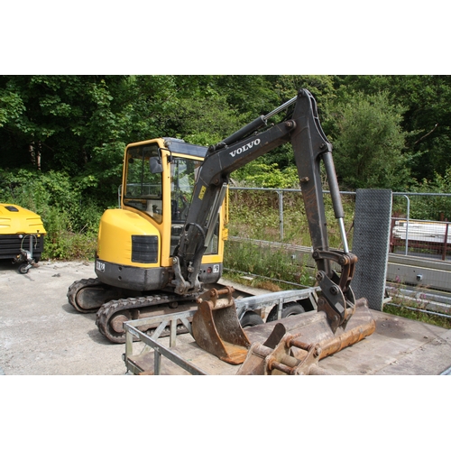 159 - KMN803D
Volvo ECR28 Excavator
First Registered 14.07.2010
Approx 3668 hours
rubber tracks with three... 