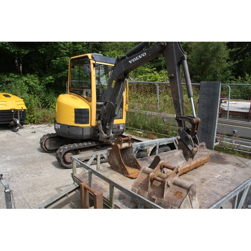 159 - KMN803D
Volvo ECR28 Excavator
First Registered 14.07.2010
Approx 3668 hours
rubber tracks with three... 